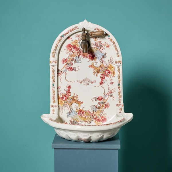 English Victorian Polychrome Patterned Wall Mounted Sink Basin
